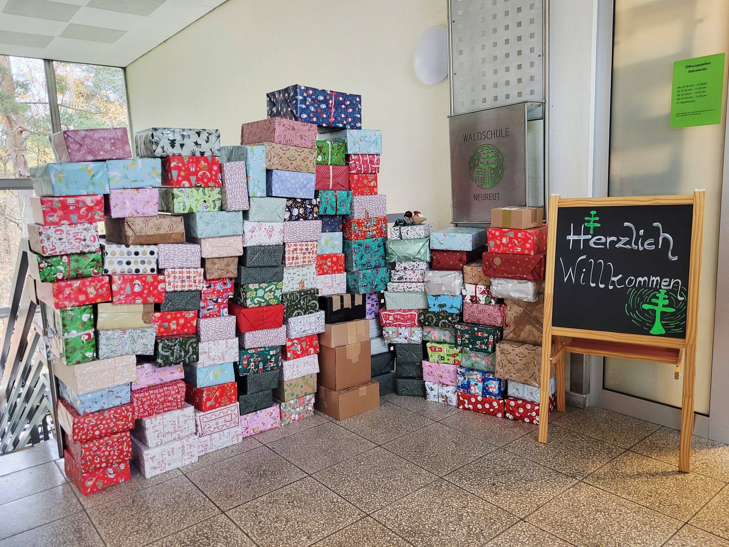 Foto der 127 Päckchen